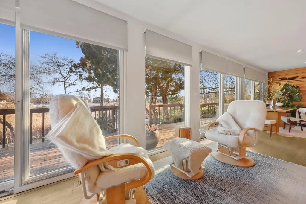 695 Barrymore Lane Mamaroneck NY 10543