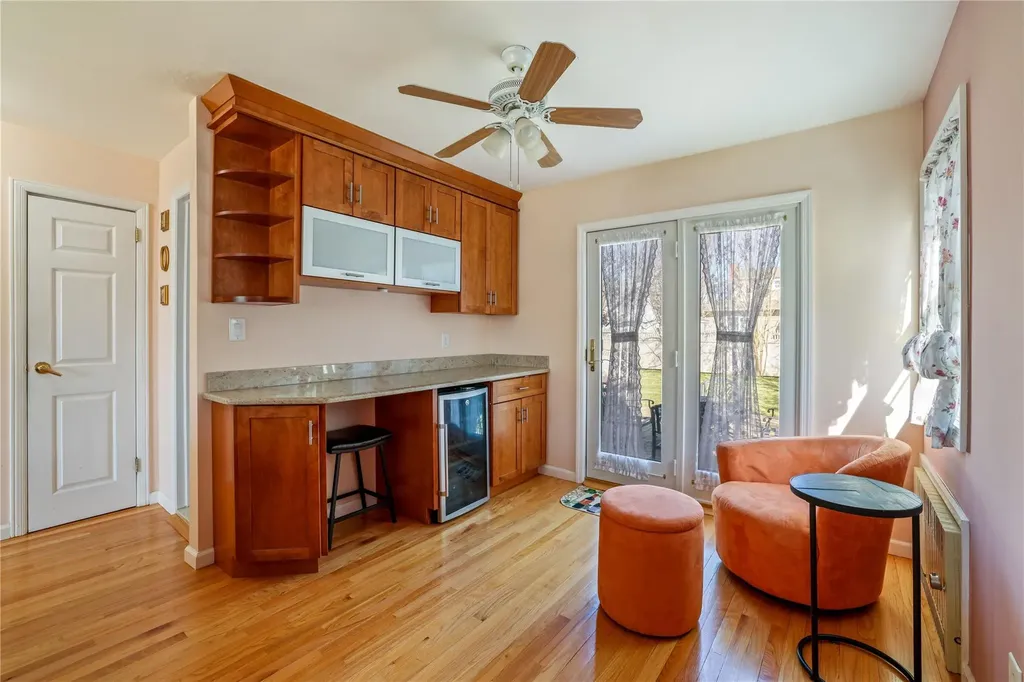 18 Bretton Road New Hyde Park NY 11040