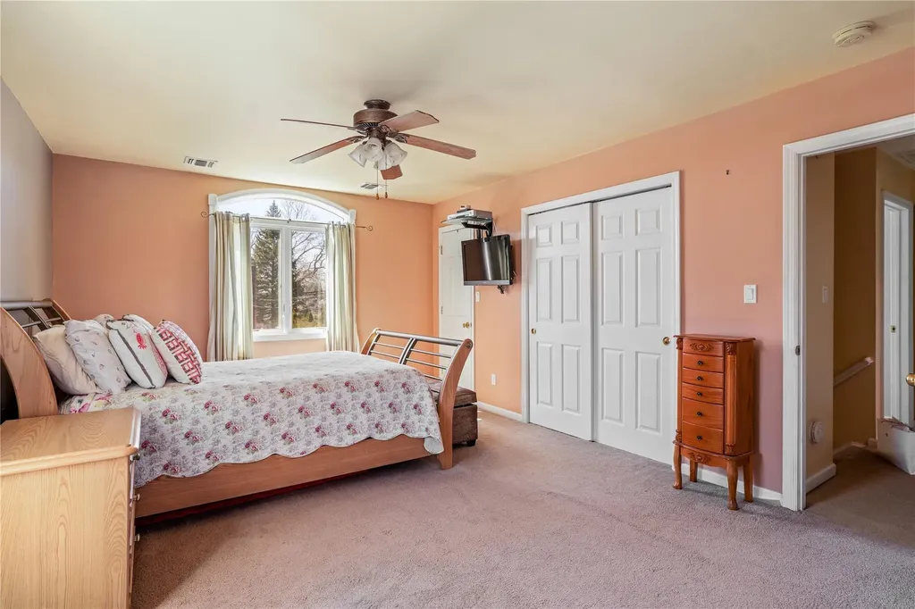 18 Bretton Road New Hyde Park NY 11040