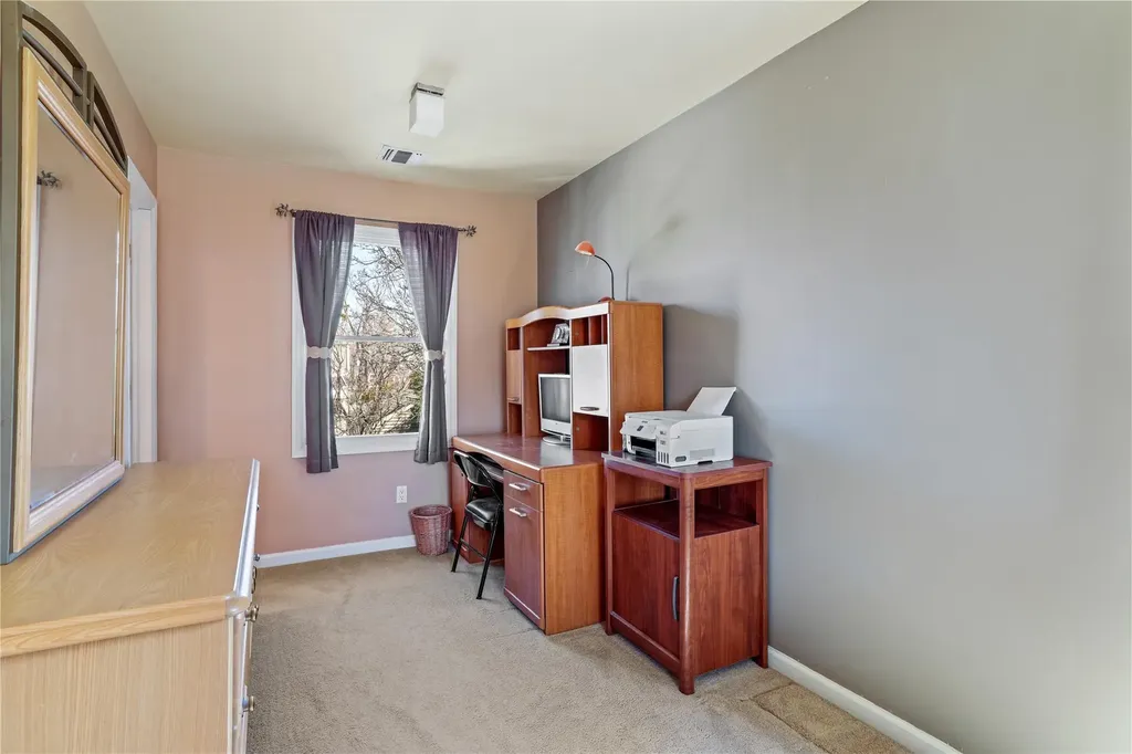 18 Bretton Road New Hyde Park NY 11040
