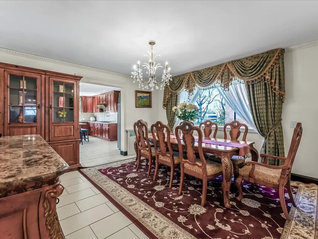 57 Tain Drive Great Neck NY 11021