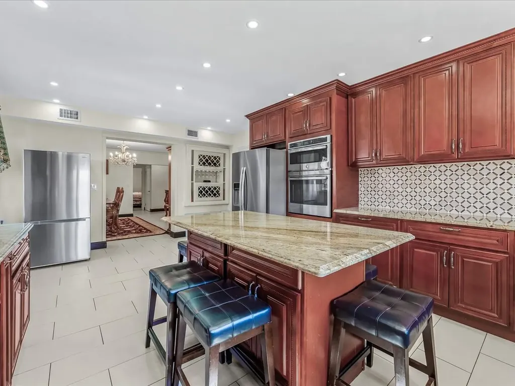 57 Tain Drive Great Neck NY 11021