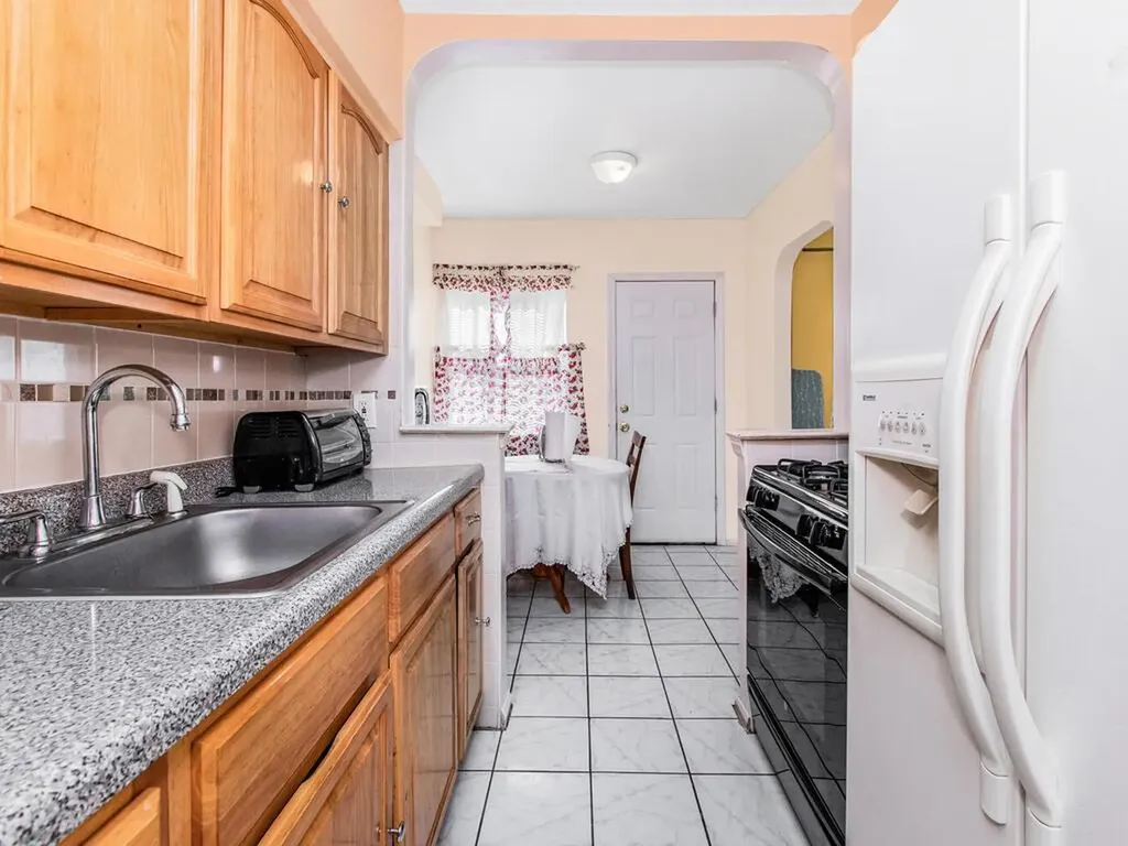1462 Arnow Avenue Bronx NY 10469