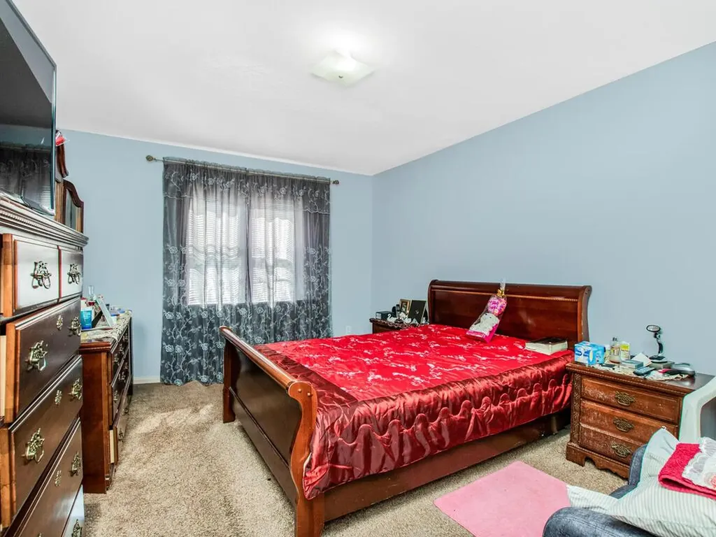 1462 Arnow Avenue Bronx NY 10469