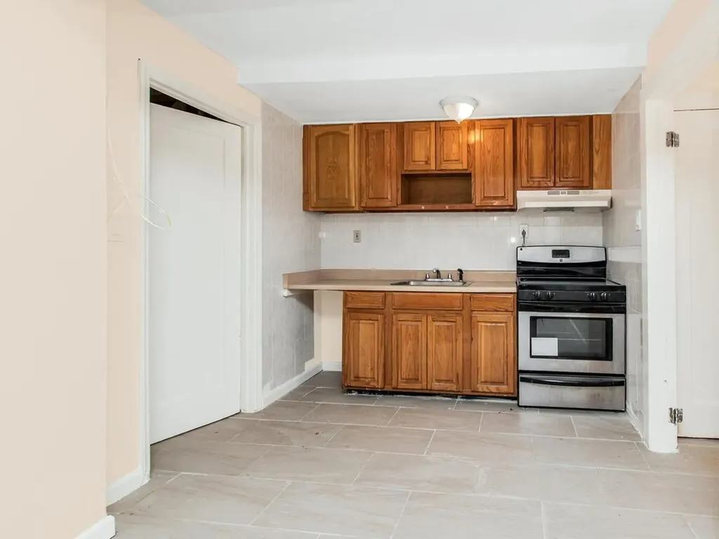 1462 Arnow Avenue Bronx NY 10469