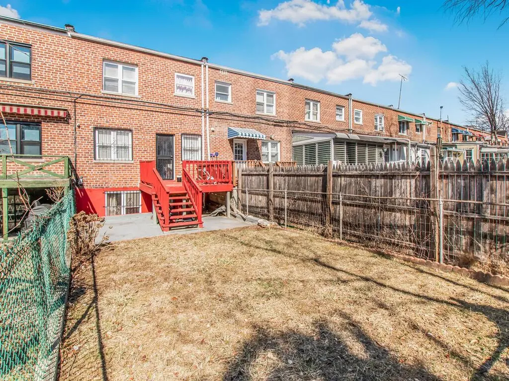 1462 Arnow Avenue Bronx NY 10469