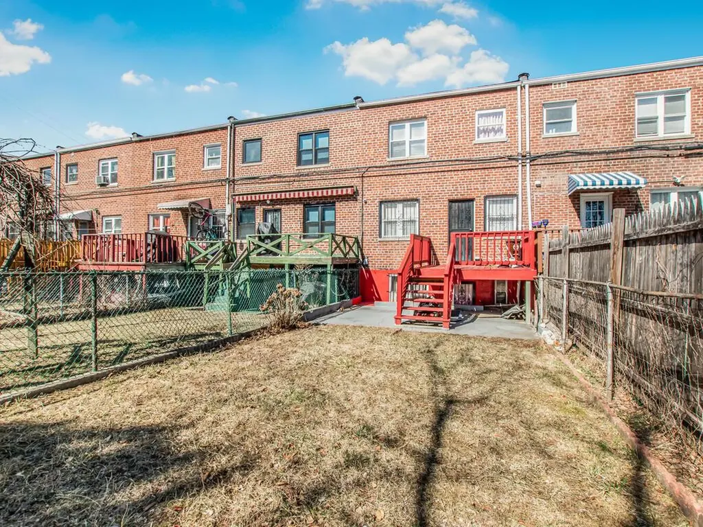 1462 Arnow Avenue Bronx NY 10469