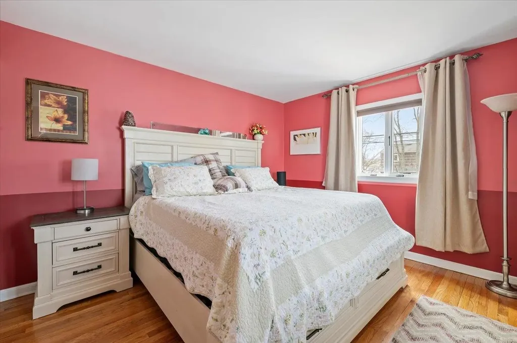 34 Coolidge Avenue Amity Harbor NY 11701