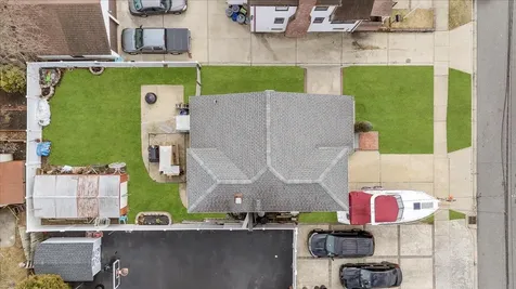 34 Coolidge Avenue Amity Harbor NY 11701