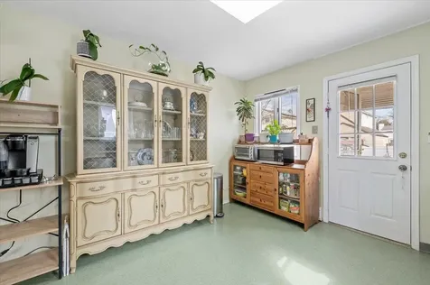 34 Coolidge Avenue Amity Harbor NY 11701