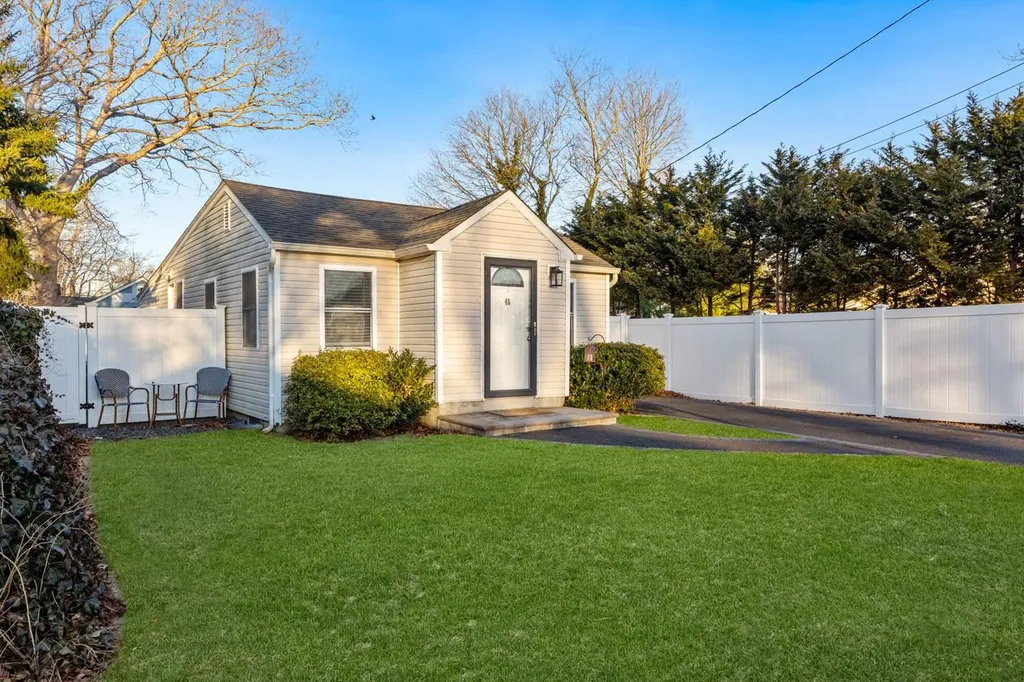 46 Rowland Street Brookhaven NY 11772