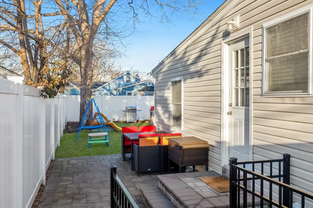 46 Rowland Street Patchogue NY 11772