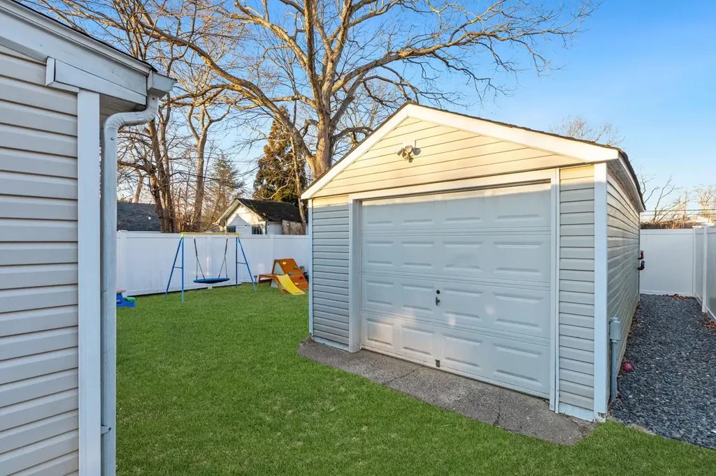46 Rowland Street Patchogue NY 11772