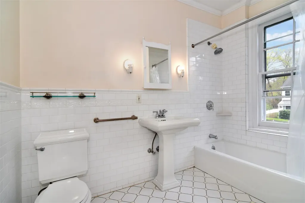 18 E Clinton Avenue Irvington NY 10533
