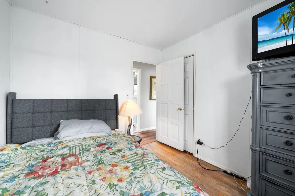 747 Broadway Brentwood NY 11717