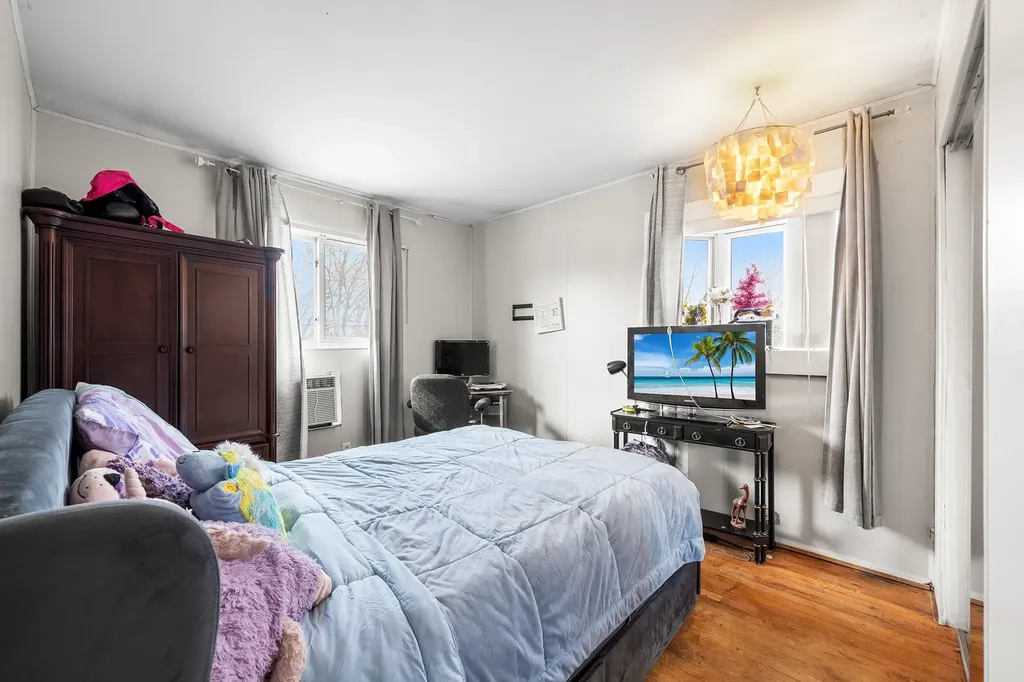 747 Broadway Brentwood NY 11717