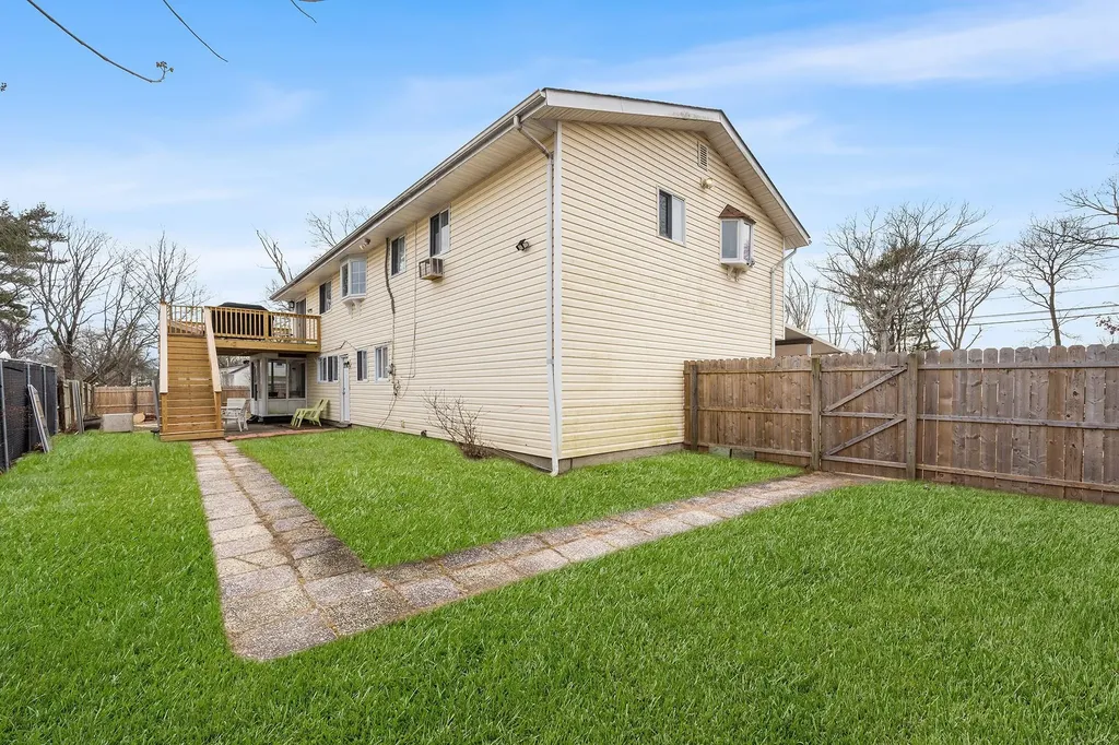 747 Broadway Brentwood NY 11717