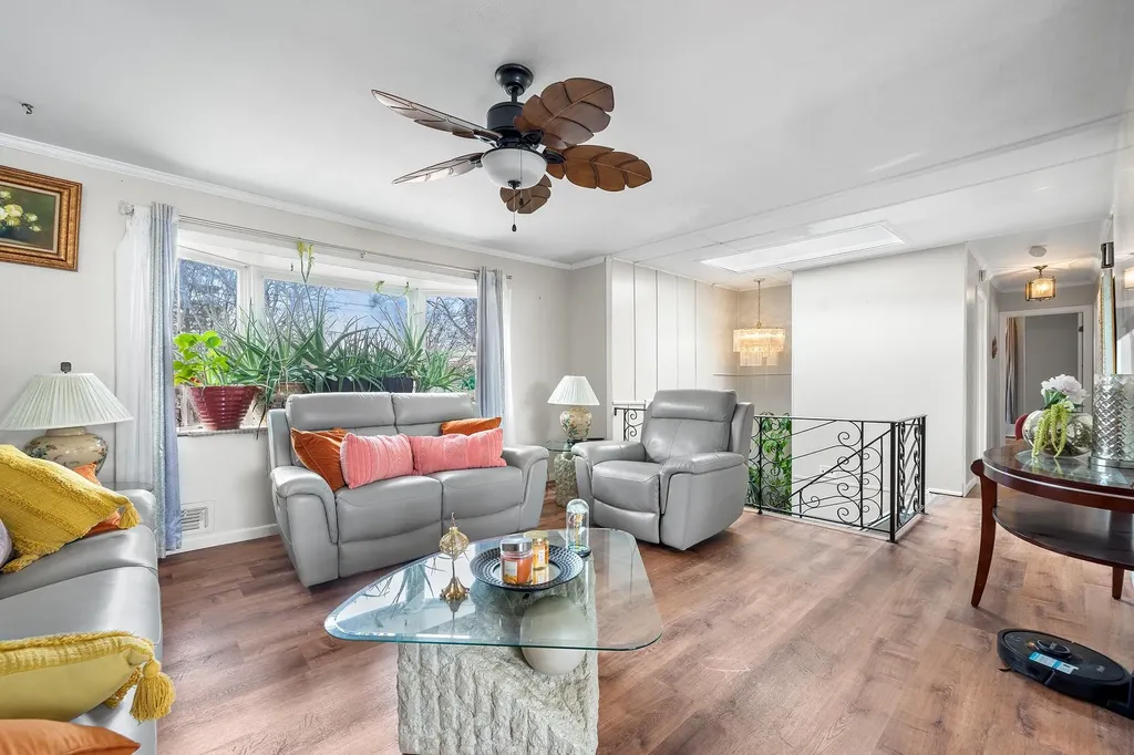 747 Broadway Brentwood NY 11717