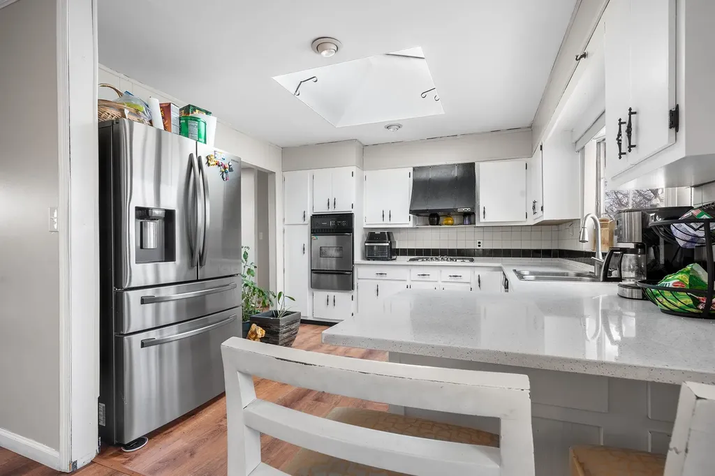 747 Broadway Brentwood NY 11717