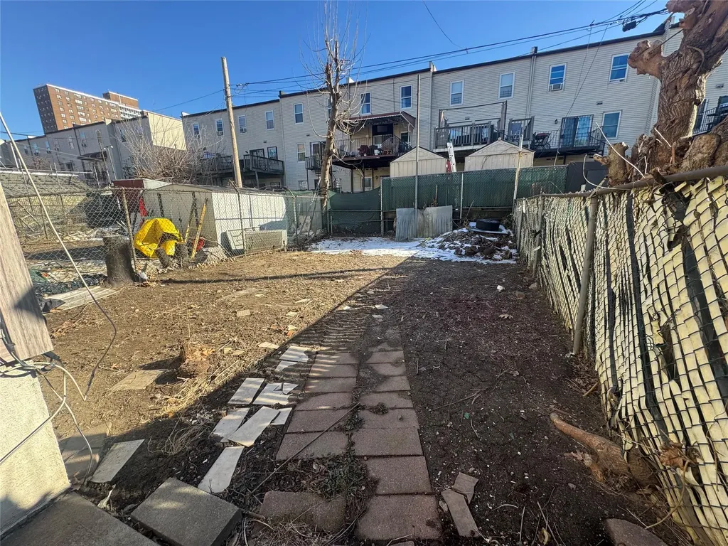 2070 Randall Avenue Bronx NY 10473