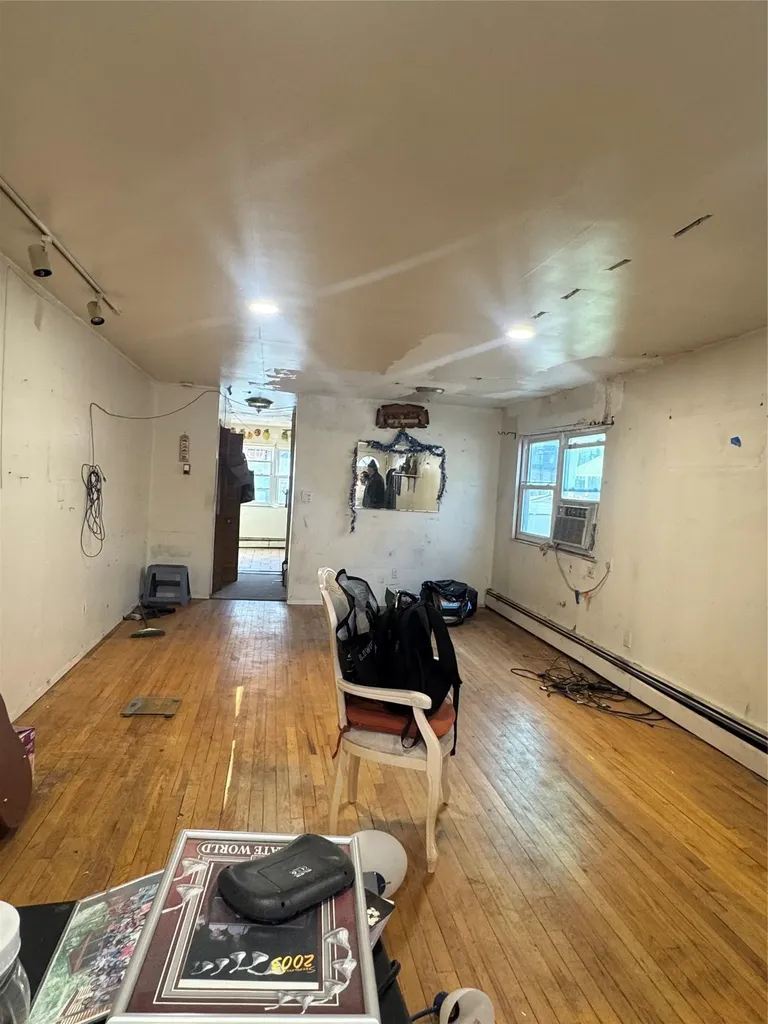 2070 Randall Avenue Bronx NY 10473