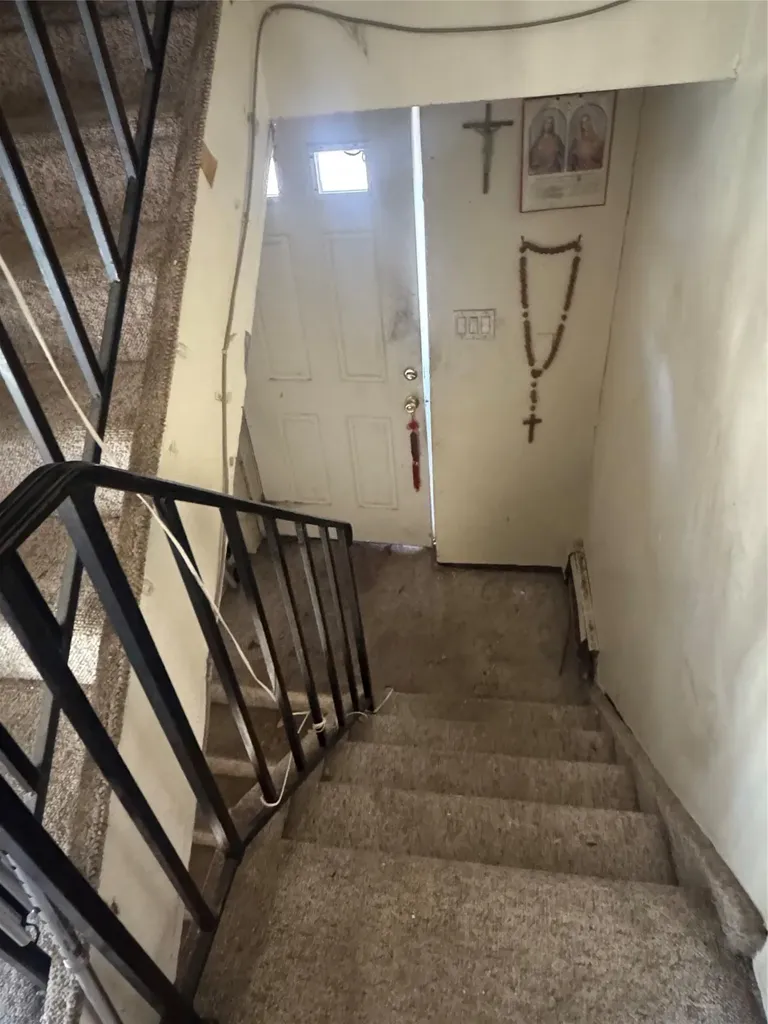 2070 Randall Avenue Bronx NY 10473