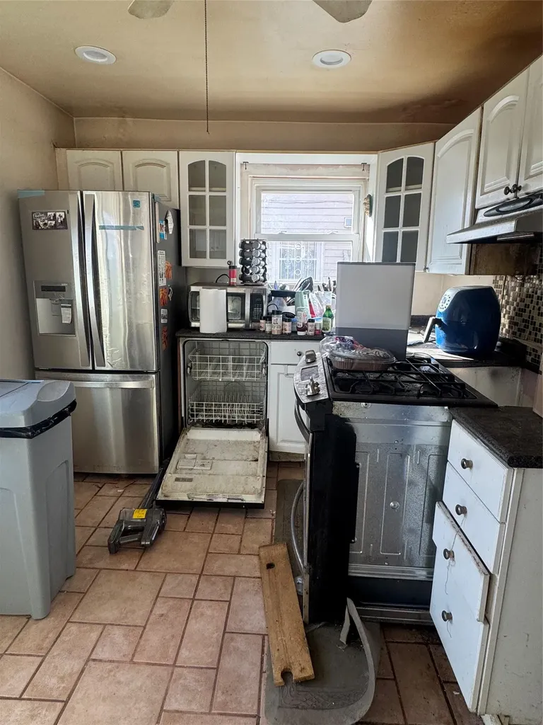 2070 Randall Avenue Bronx NY 10473