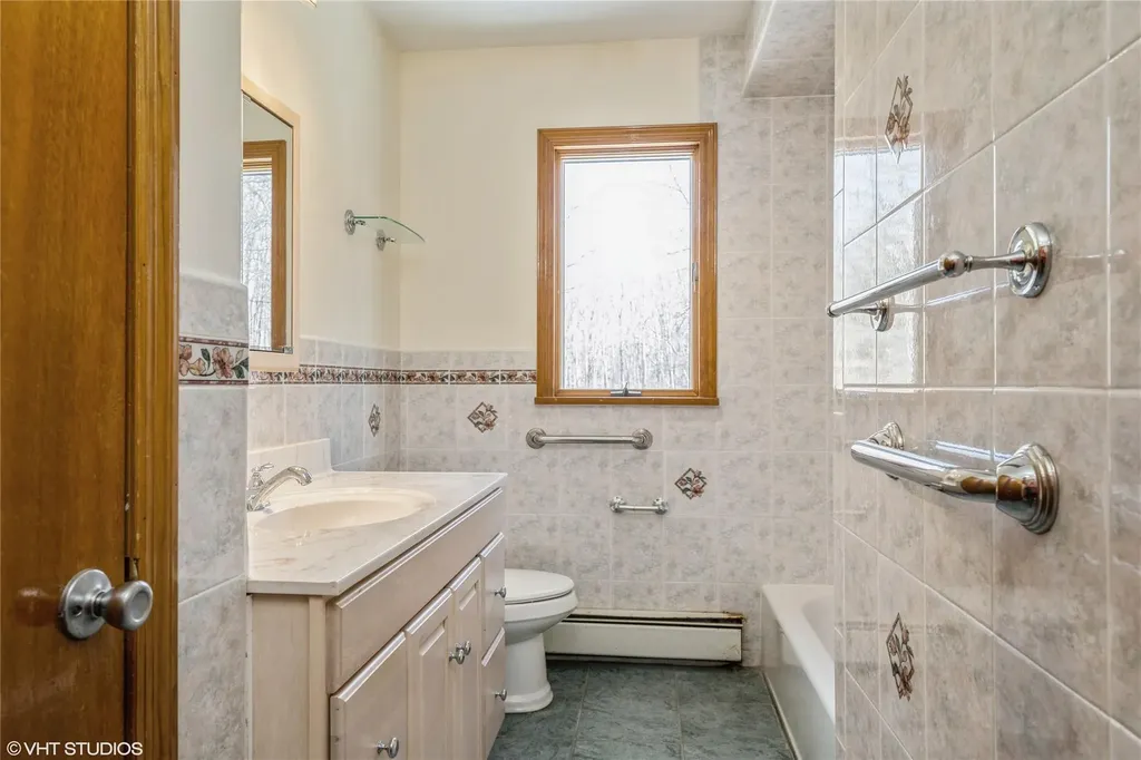 16 Hawxhurst Road Monroe NY 10950
