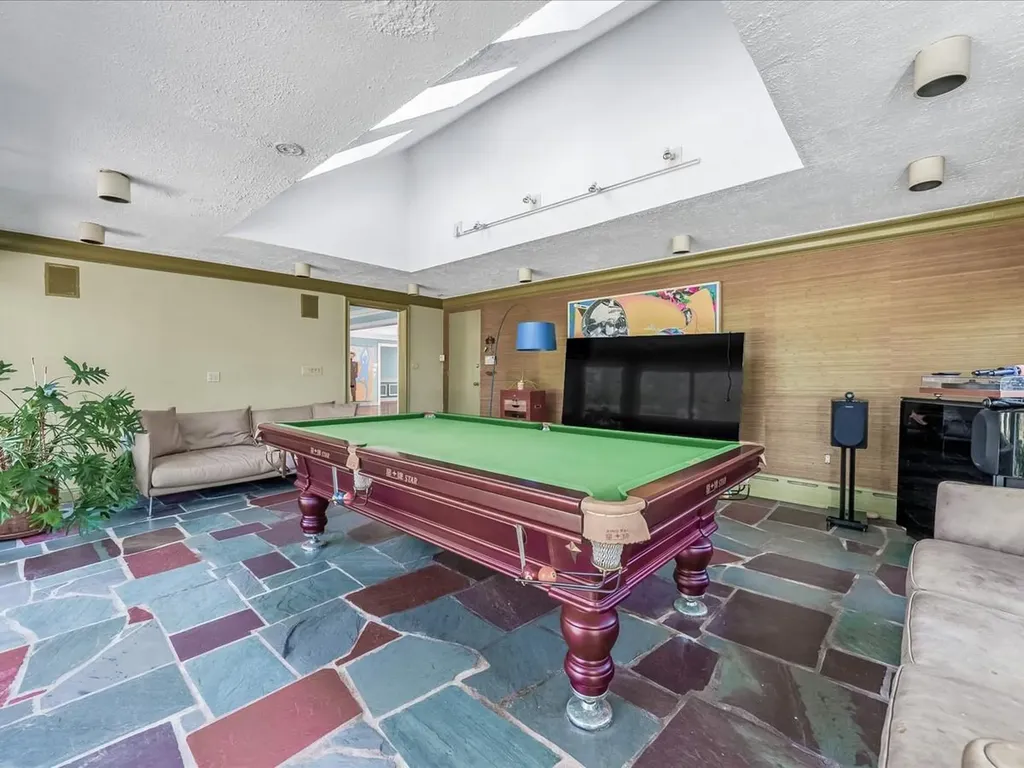 7 Hewlett Drive Old Westbury NY 11568