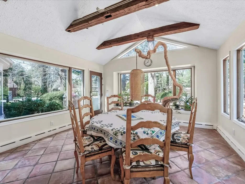 7 Hewlett Drive Old Westbury NY 11568