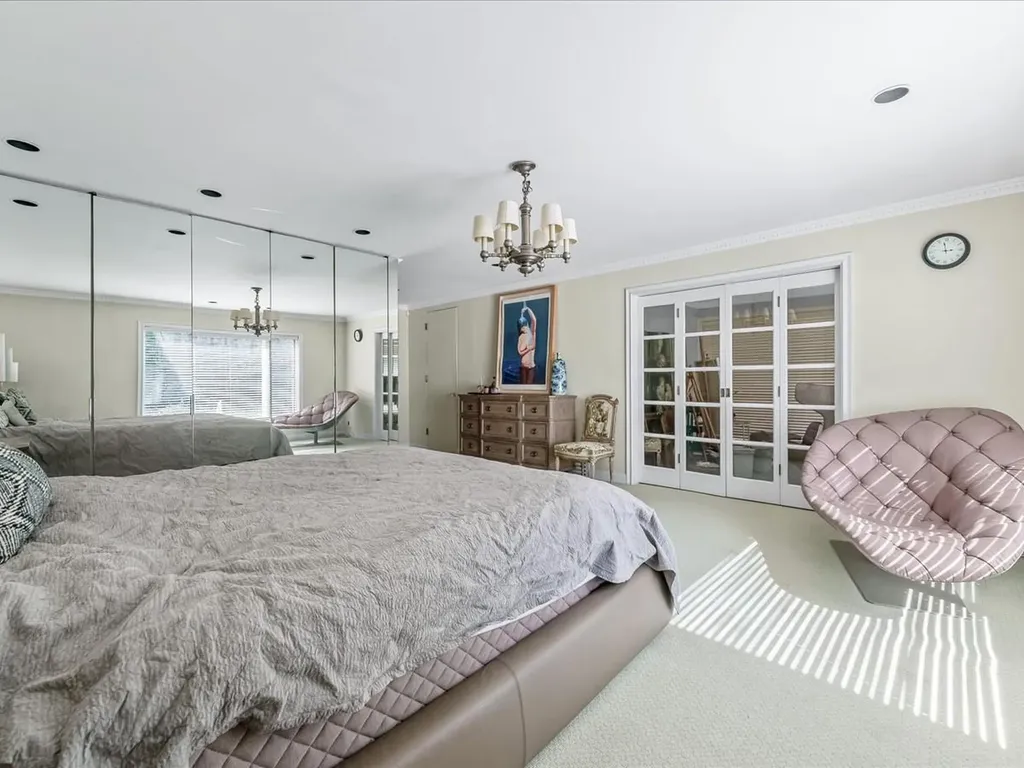 7 Hewlett Drive Old Westbury NY 11568