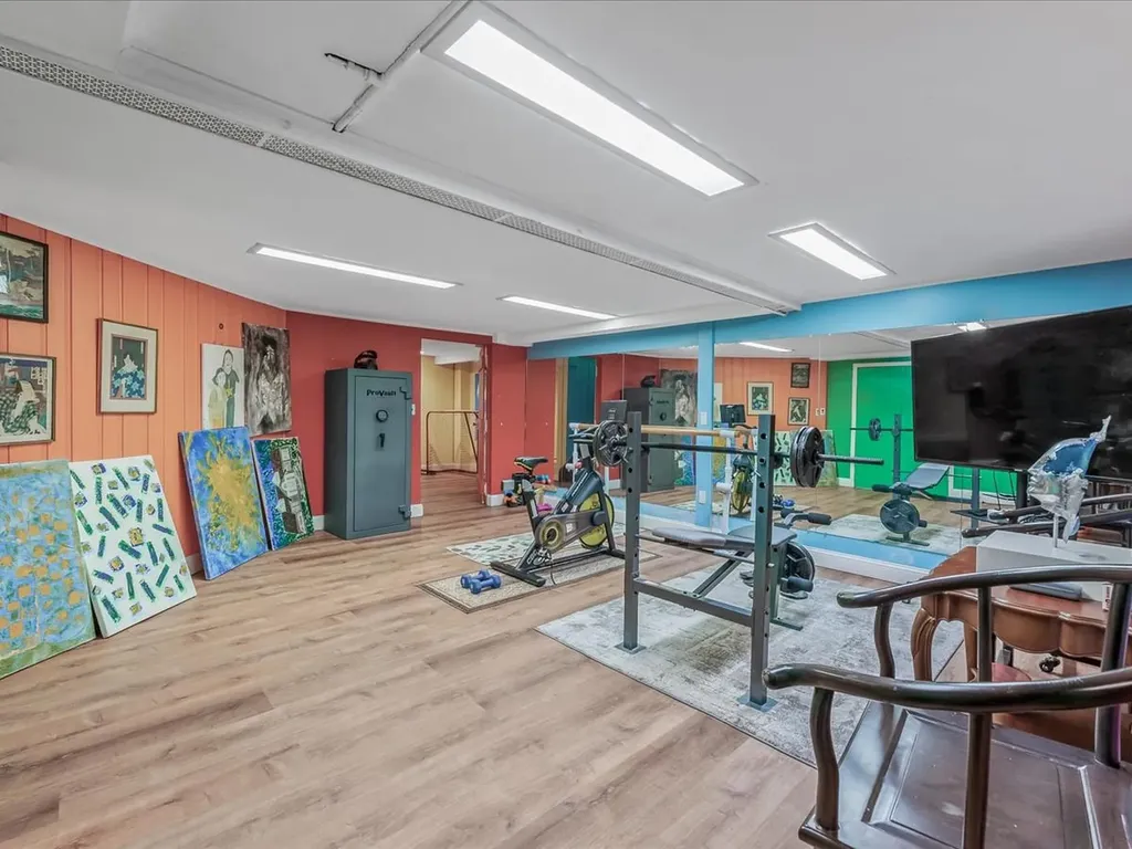 7 Hewlett Drive Old Westbury NY 11568