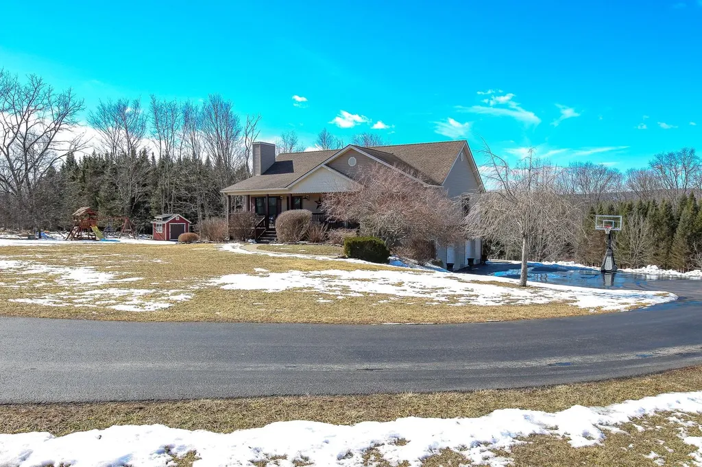 174 Burlingham Road Pine Bush NY 12566