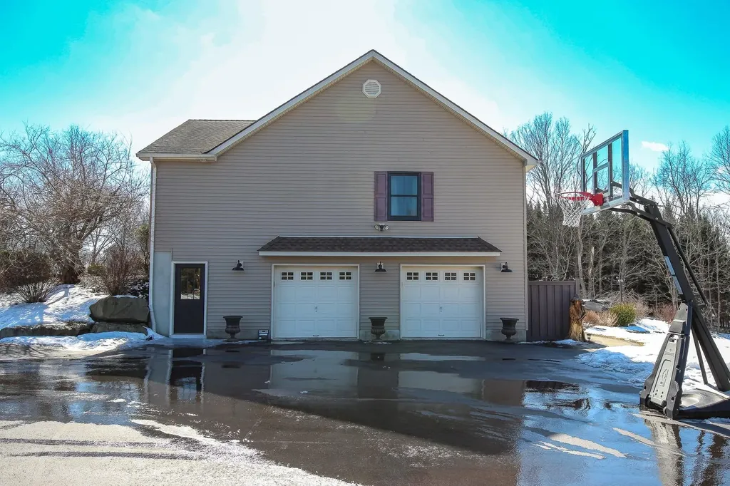 174 Burlingham Road Pine Bush NY 12566