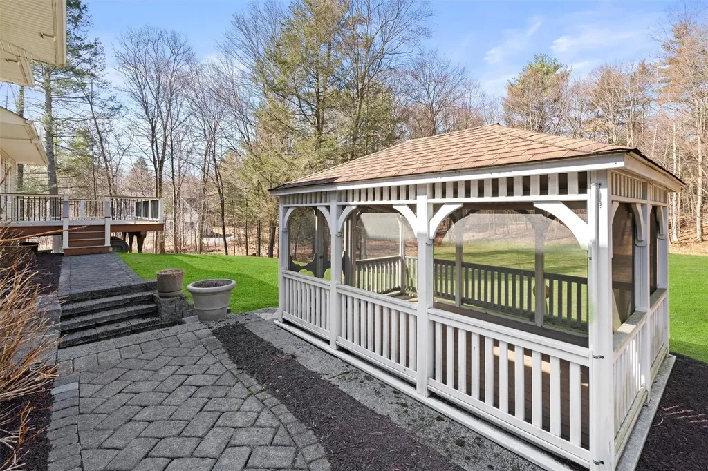 3 Eleanor Drive Montgomery NY 12549