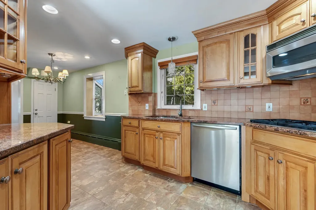 57 Sterling Avenue Harrison NY 10528