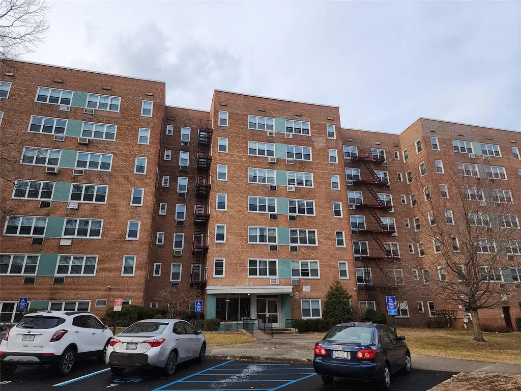 98 Dehaven Drive Yonkers NY 10703
