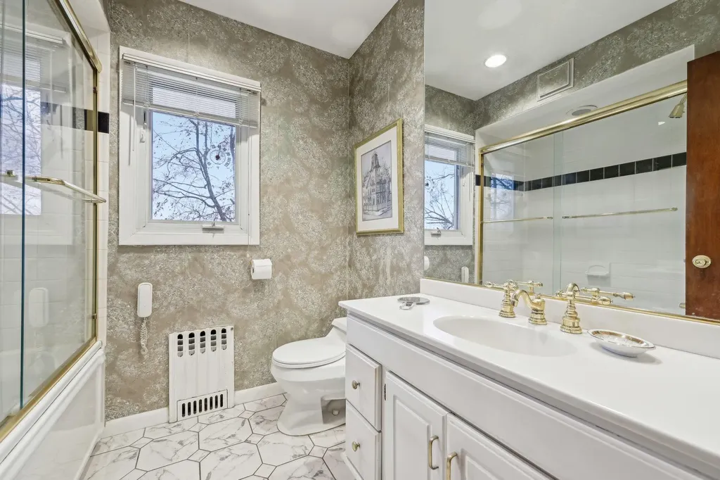 14 Hardy Place Yonkers NY 10703