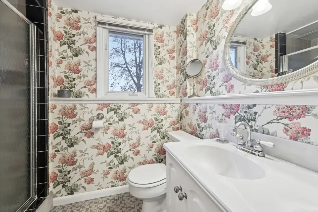 14 Hardy Place Yonkers NY 10703