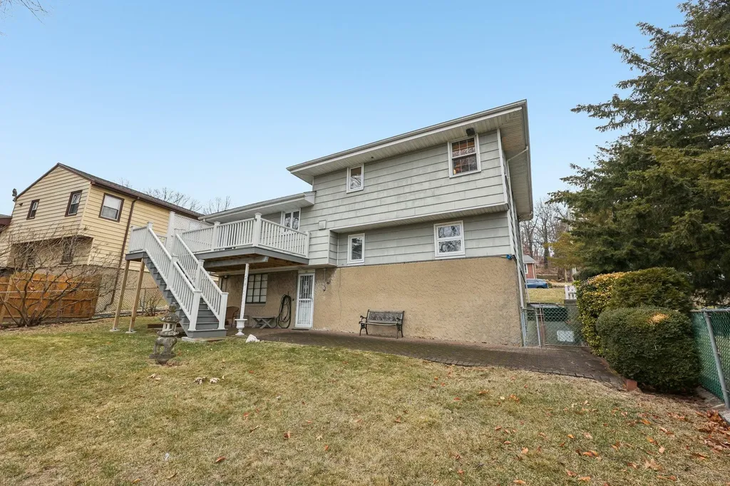 14 Hardy Place Yonkers NY 10703