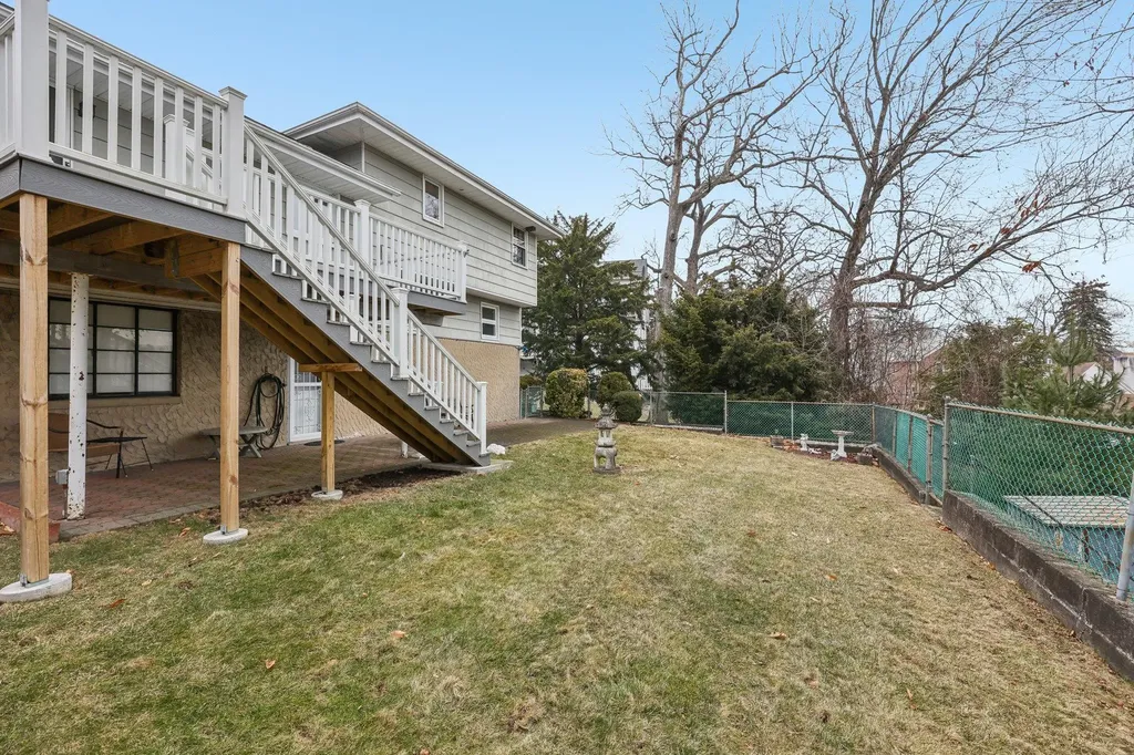 14 Hardy Place Yonkers NY 10703