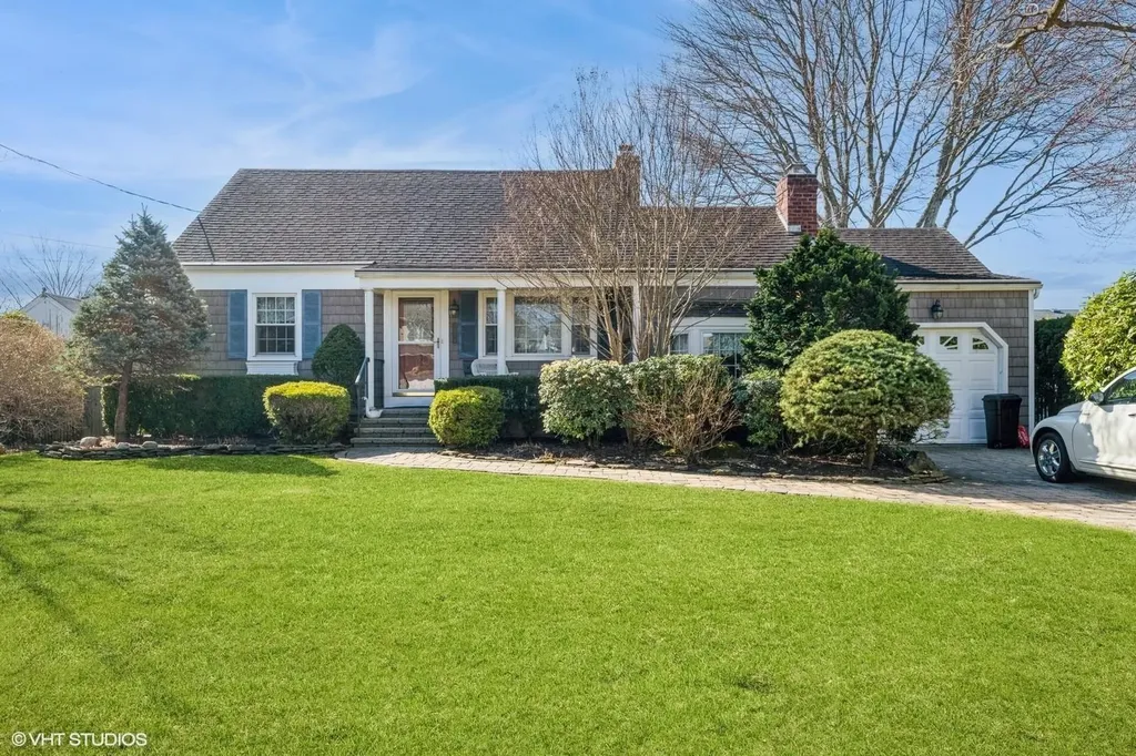 3536 Carrollton Avenue Wantagh NY 11793