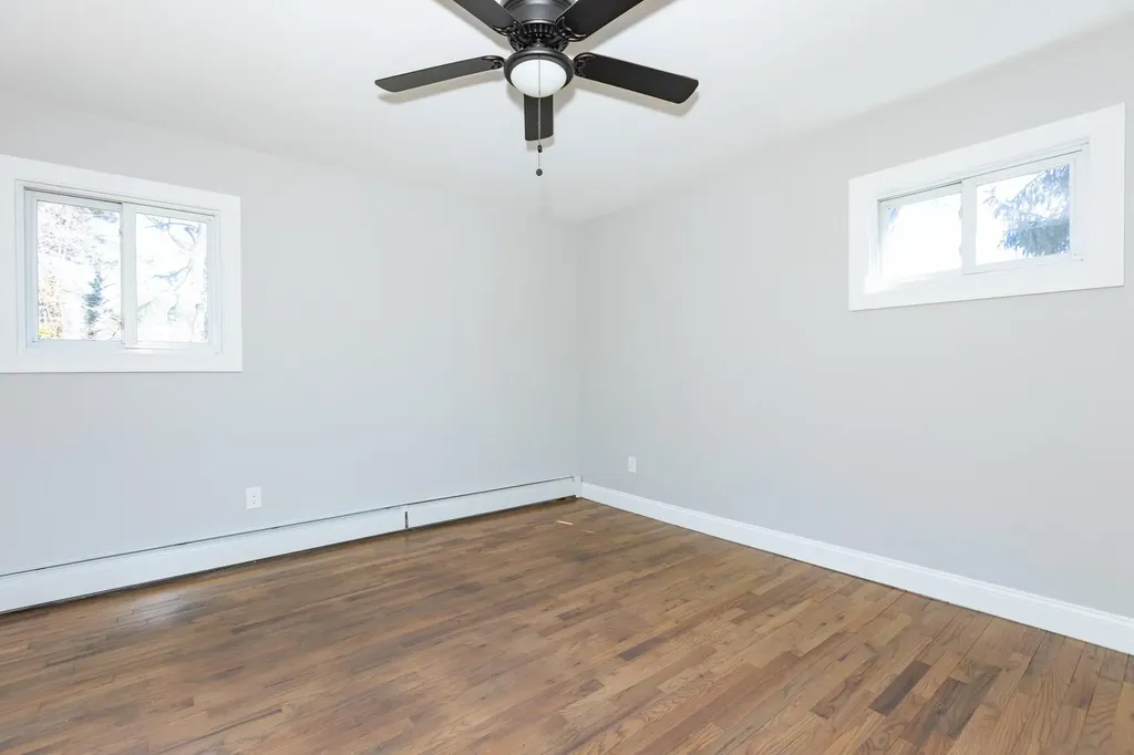 43 Midwood Road West Babylon NY 11704