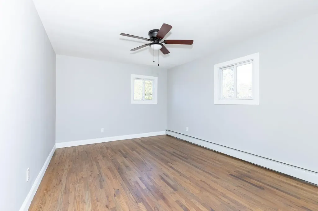 43 Midwood Road West Babylon NY 11704