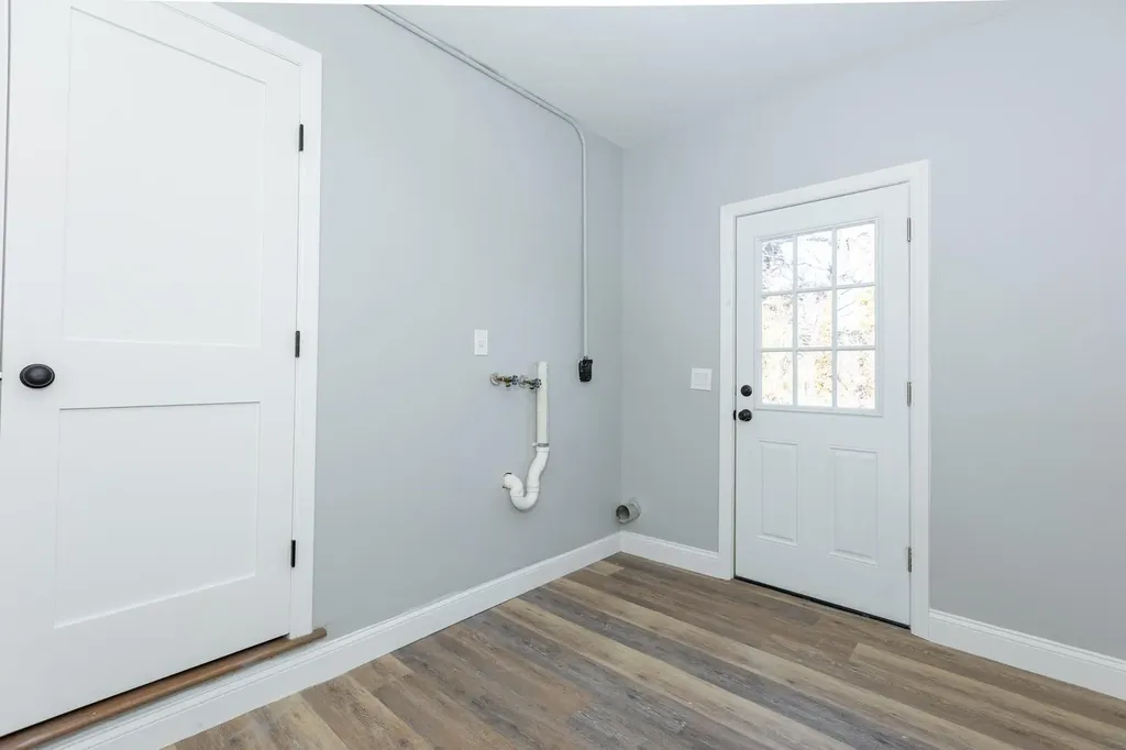 43 Midwood Road West Babylon NY 11704