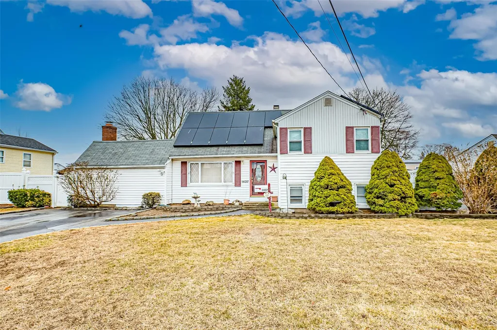 1437 Lincoln Boulevard Bay Shore NY 11706