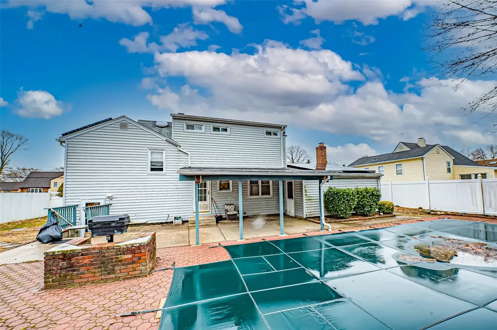 1437 Lincoln Boulevard Bay Shore NY 11706