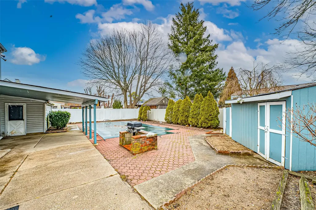 1437 Lincoln Boulevard Bay Shore NY 11706