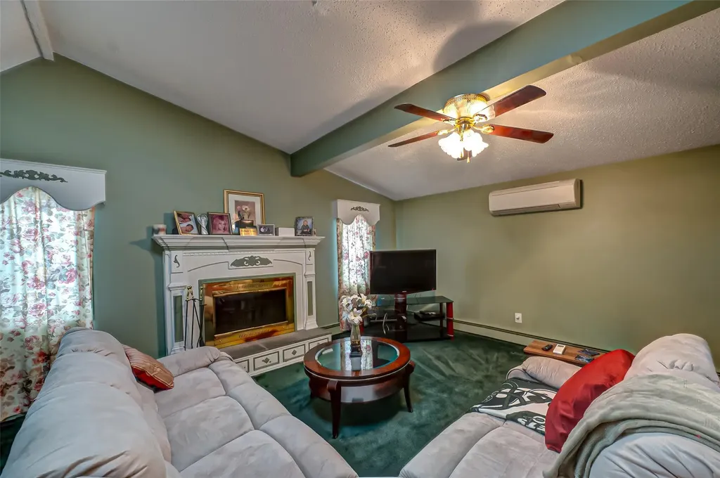 1437 Lincoln Boulevard Bay Shore NY 11706