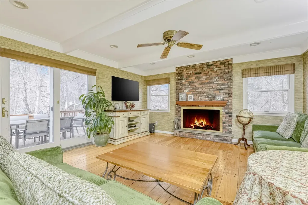 9 Kings Gate Road Suffern NY 10901
